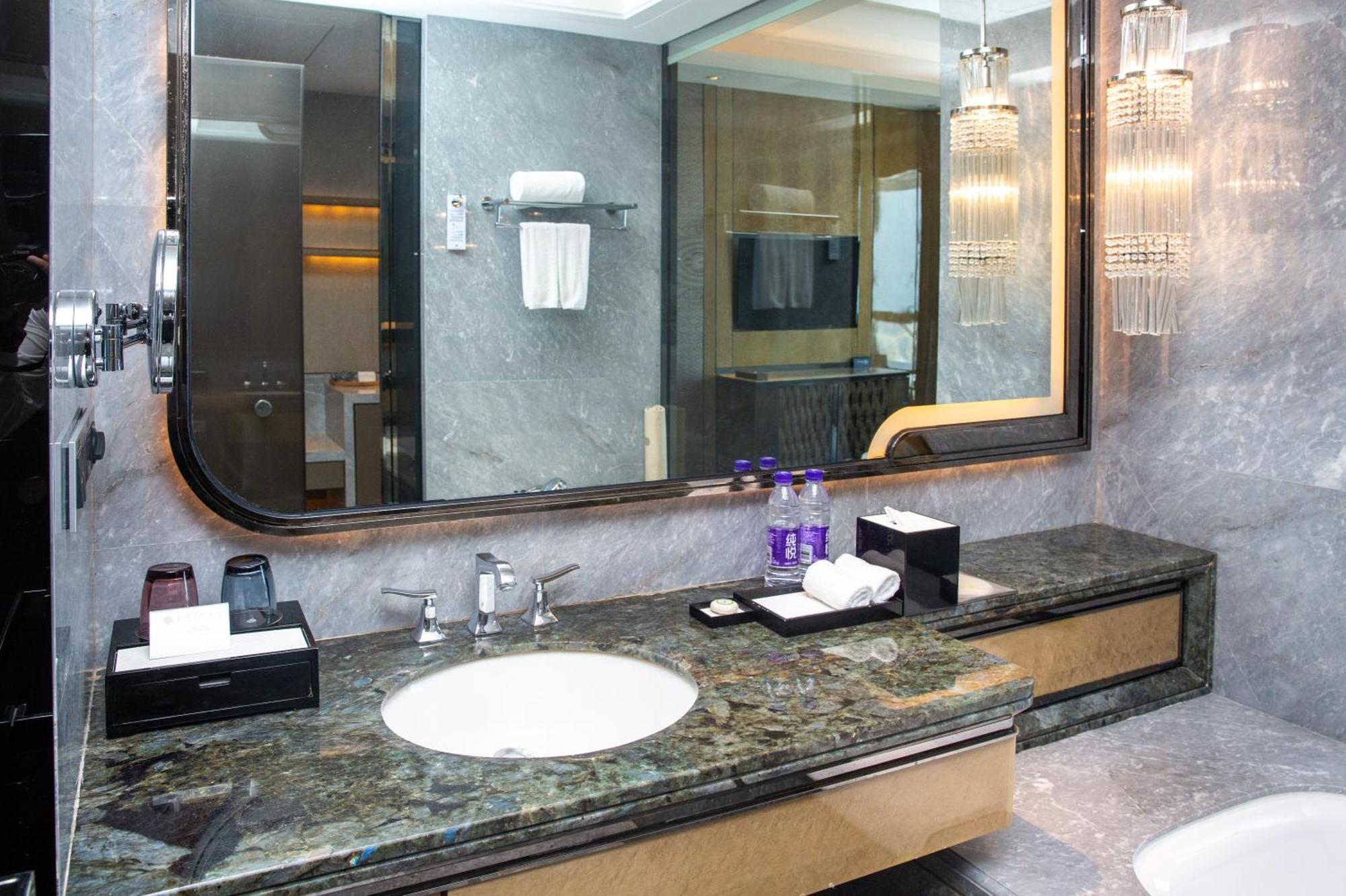 فندق Pullman Yantai Center المظهر الخارجي الصورة
